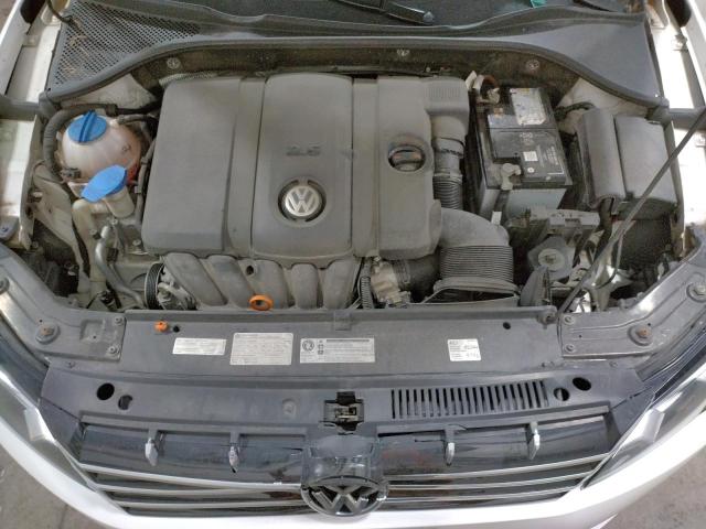 Photo 7 from auction – 2013 VOLKSWAGEN PASSAT SEL with VIN 1VWCH7A31DC043013