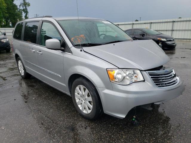 Photo 1 from auction – 2015 CHRYSLER TOWN & COU with VIN 2C4RC1BG2FR610267