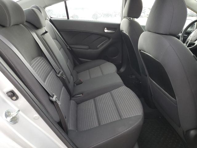 Photo 6 from auction – 2017 KIA FORTE LX with VIN 3KPFL4A77HE046965