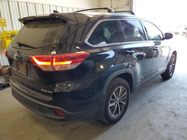 Photo 4 from auction – 2019 TOYOTA HIGHLANDER with VIN 5TDJZRFH6KS584254