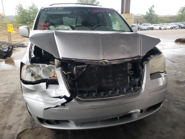 Photo 9 from auction – 2010 CHRYSLER TOWN & COU with VIN 2A4RR5D11AR198330