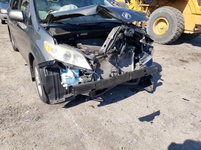Photo 9 from auction – 2011 TOYOTA SIENNA LE with VIN 5TDKK3DC0BS045304