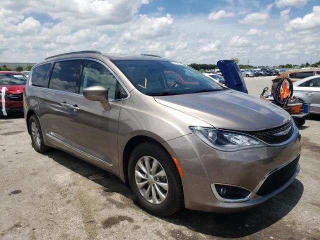 CHRYSLER PACIFICA T 2017 with VIN 2C4RC1BG5HR748033 - Photo from auction