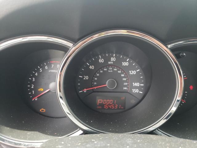 Photo 8 from auction – 2011 KIA SORENTO EX with VIN 5XYKU4A20BG076769