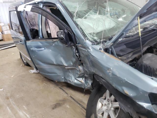 Photo 9 from auction – 2010 CHRYSLER TOWN & COU with VIN 2A4RR5D19AR376419