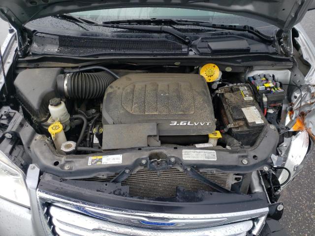Photo 7 from auction – 2015 CHRYSLER TOWN & COU with VIN 2C4RC1BG2FR610267