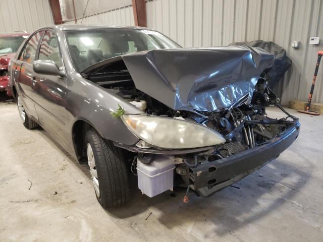 TOYOTA CAMRY LE 2005 with VIN 4T1BE32K15U992381 - Photo from auction