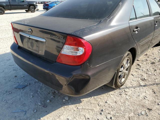 Photo 9 from auction – 2004 TOYOTA CAMRY LE with VIN 4T1BF32K54U568990