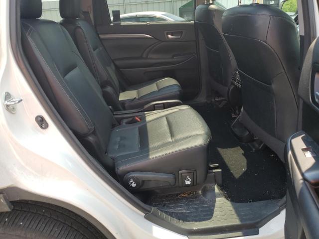 Photo 6 from auction – 2017 TOYOTA HIGHLANDER with VIN 5TDDZRFH0HS430659