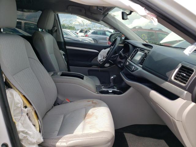 Photo 5 from auction – 2016 TOYOTA HIGHLANDER with VIN 5TDBKRFH9GS277113