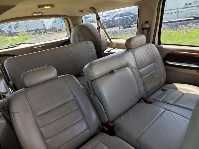 Photo 6 from auction – 2005 FORD EXCURSION with VIN 1FMSU43P95EB12993