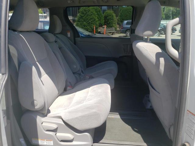 Photo 6 from auction – 2018 TOYOTA SIENNA LE with VIN 5TDKZ3DC1JS904667