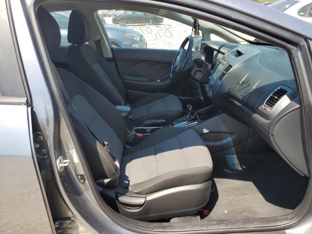 Photo 5 from auction – 2017 KIA FORTE LX with VIN 3KPFL4A75HE091774