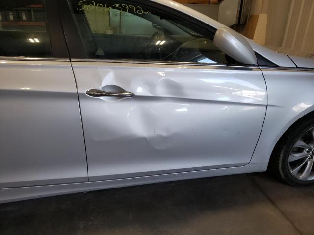 Photo 9 from auction – 2011 HYUNDAI SONATA SE with VIN 5NPEC4AC0BH269604