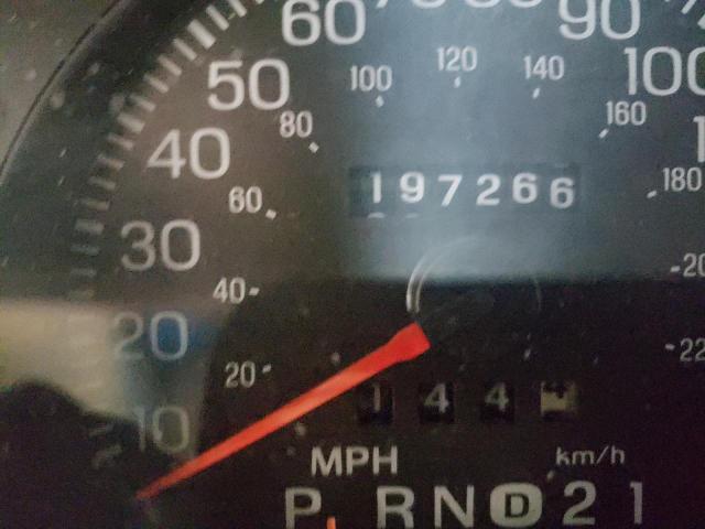 صورة رقم 8 من المزاد - 2002 FORD CROWN VICT مع VIN 2FAFP71W82X148506