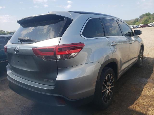 Photo 4 from auction – 2017 TOYOTA HIGHLANDER with VIN 5TDJZRFH5HS465331