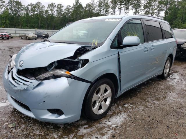 Photo 2 from auction – 2017 TOYOTA SIENNA LE with VIN 5TDKZ3DC0HS811164