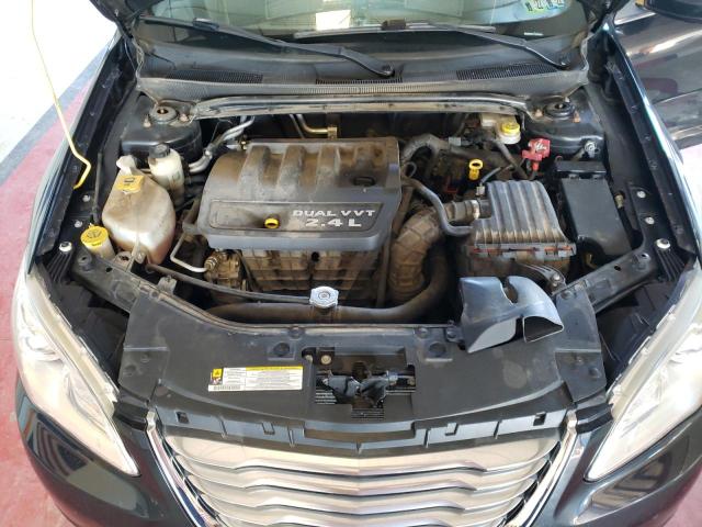 Photo 7 from auction – 2013 CHRYSLER 200 LX with VIN 1C3CCBAB3DN588523