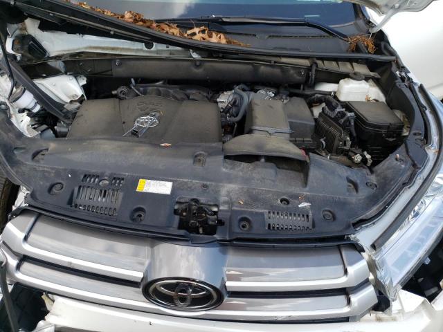 Photo 7 from auction – 2019 TOYOTA HIGHLANDER with VIN 5TDJZRFH7KS747090