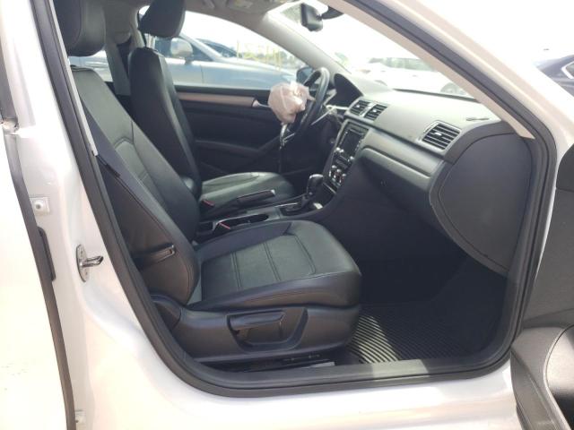 Photo 5 from auction – 2014 VOLKSWAGEN PASSAT SE with VIN 1VWBP7A34EC014136