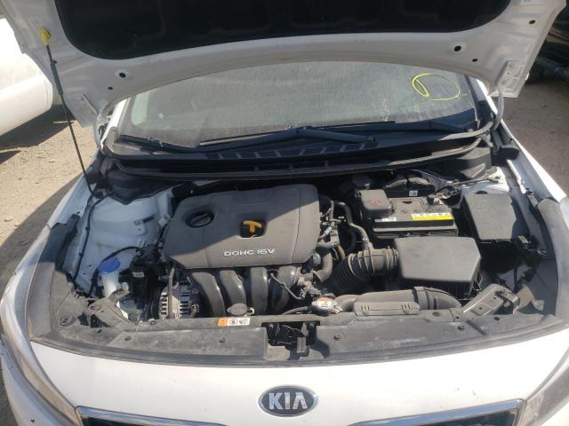 Photo 7 from auction – 2017 KIA FORTE LX with VIN 3KPFL4A7XHE065400