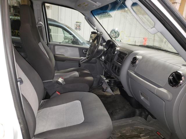 Photo 5 from auction – 2005 FORD EXPEDITION with VIN 1FMPU165X5LA64785