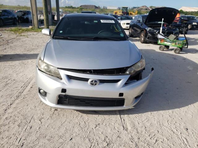Photo 9 from auction – 2011 TOYOTA SCION TC with VIN JTKJF5C74B3015538