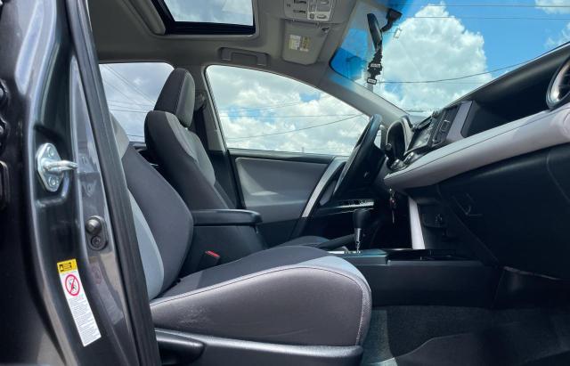 Photo 5 from auction – 2015 TOYOTA RAV4 XLE with VIN JTMRFREV3FD110475