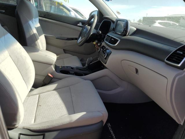 Photo 5 from auction – 2019 HYUNDAI TUCSON SE with VIN KM8J2CA44KU033916