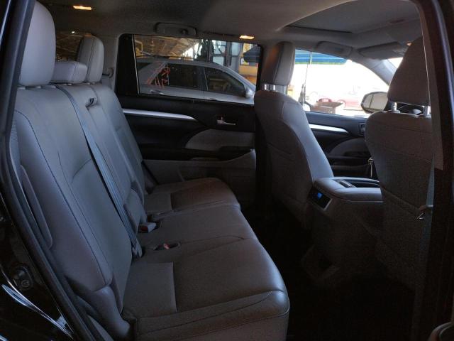 Photo 6 from auction – 2017 TOYOTA HIGHLANDER with VIN 5TDKZRFH1HS510270