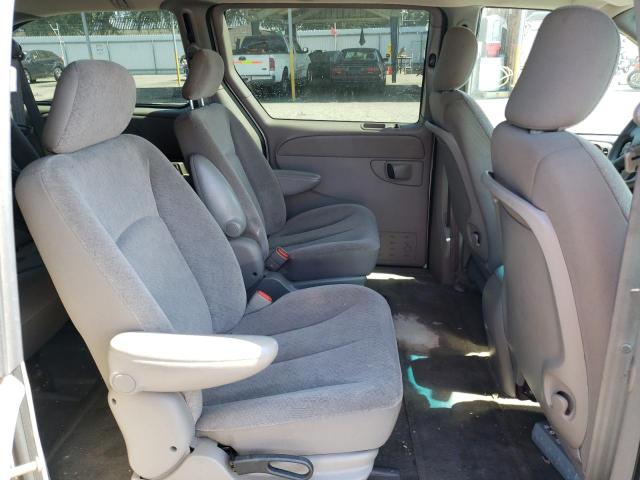Photo 6 from auction – 2002 CHRYSLER TOWN & COU with VIN 2C4GP74L72R679541