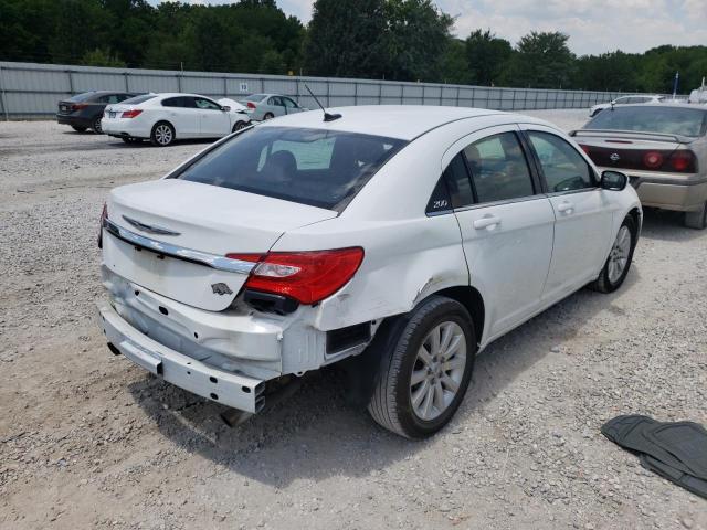 Photo 4 from auction – 2013 CHRYSLER 200 LX with VIN 1C3CCBAG0DN722075
