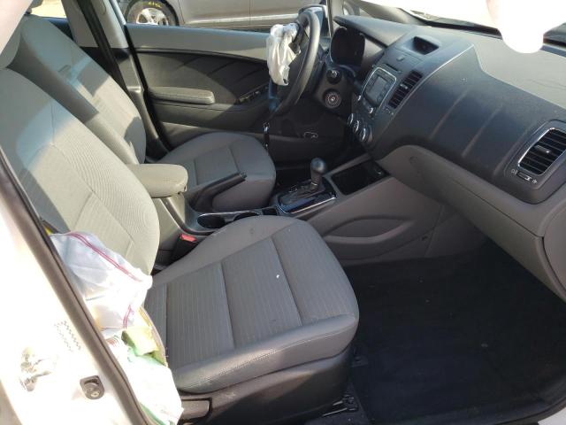 Photo 5 from auction – 2017 KIA FORTE LX with VIN 3KPFL4A75HE056104