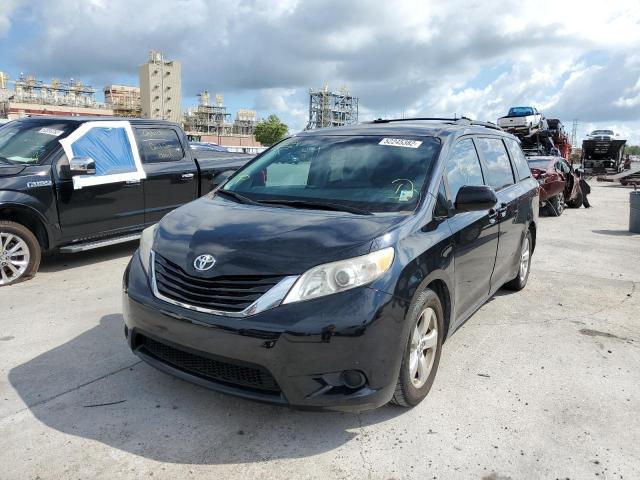 Photo 2 from auction – 2015 TOYOTA SIENNA LE with VIN 5TDKK3DCXFS529650