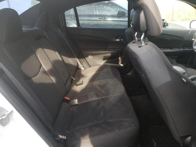 Photo 6 from auction – 2014 CHRYSLER 200 TOURIN with VIN 1C3CCBBG3EN187369