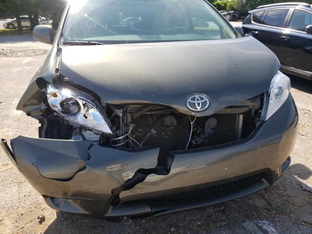 Photo 9 from auction – 2011 TOYOTA SIENNA XLE with VIN 5TDYK3DC9BS046753