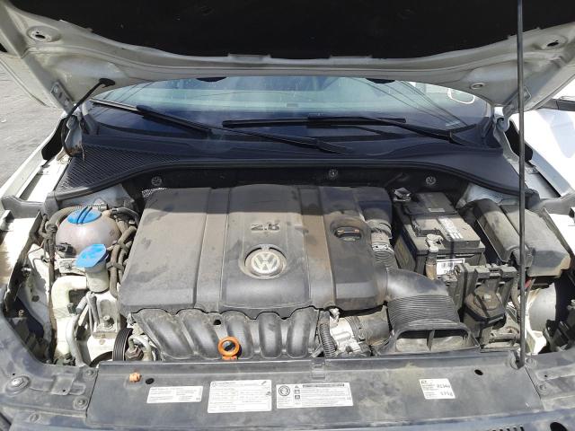 Photo 7 from auction – 2013 VOLKSWAGEN PASSAT S with VIN 1VWAP7A30DC016427