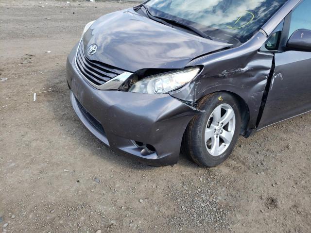 Photo 9 from auction – 2017 TOYOTA SIENNA LE with VIN 5TDKZ3DC8HS806505