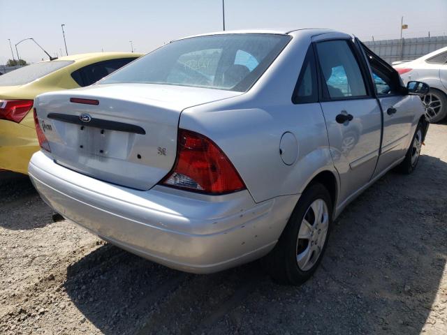 Zdjęcie 4 z aukcji – 2004 FORD FOCUS SE C z VIN 1FAFP34Z54W201840