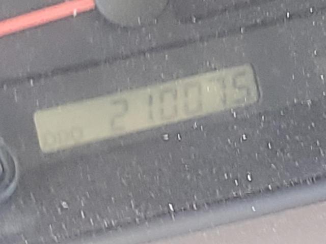 Photo 8 from auction – 2002 TOYOTA CAMRY LE with VIN JTDBF32K520013742