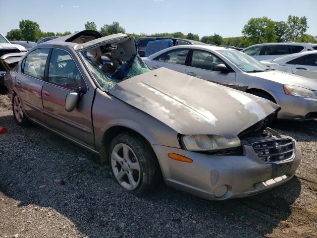 NISSAN MAXIMA GLE 2000 with VIN JN1CA31A5YT224865 - Photo from auction