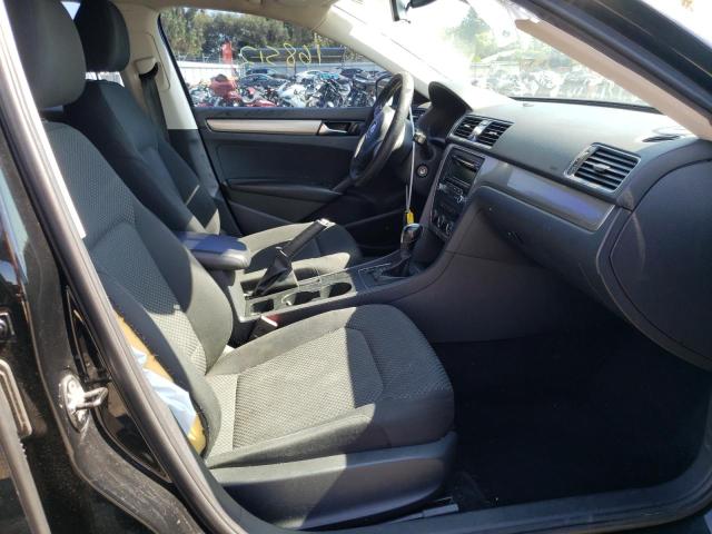 Photo 5 from auction – 2013 VOLKSWAGEN PASSAT S with VIN 1VWAP7A3XDC060631