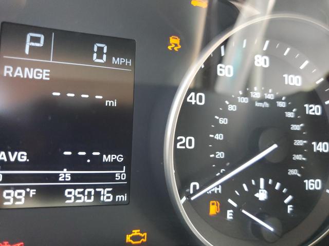 Photo 8 from auction – 2017 HYUNDAI ELANTRA SE with VIN 5NPD74LF3HH095253