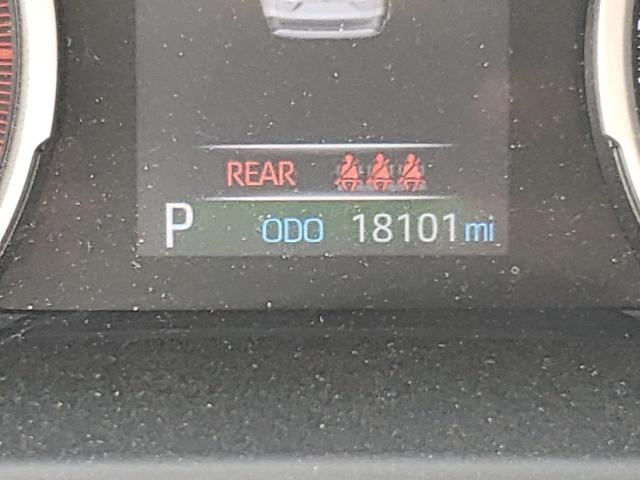 Photo 8 from auction – 2019 TOYOTA RAV4 XLE with VIN JTMW1RFV4KD503590