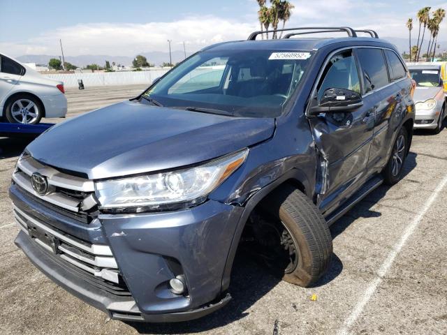 Фото 2 с аукциона – 2018 TOYOTA HIGHLANDER с VIN 5TDKZRFH4JS274428