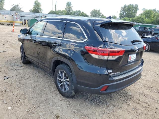 Photo 3 from auction – 2018 TOYOTA HIGHLANDER with VIN 5TDJZRFH6JS832226