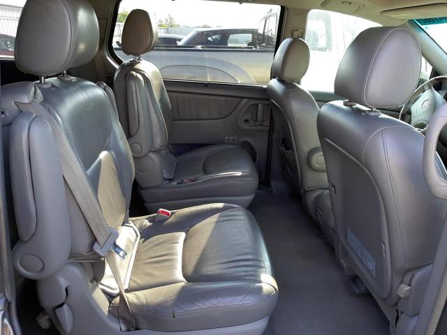 Photo 6 from auction – 2004 TOYOTA SIENNA XLE with VIN 5TDBA22C04S011091