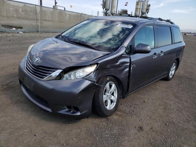 Photo 2 from auction – 2017 TOYOTA SIENNA LE with VIN 5TDKZ3DC8HS806505
