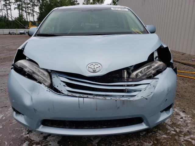 Photo 9 from auction – 2017 TOYOTA SIENNA LE with VIN 5TDKZ3DC0HS811164