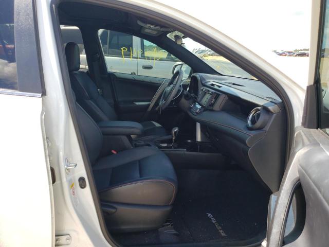 Photo 5 from auction – 2017 TOYOTA RAV4 SE with VIN 2T3NFREV0HW354721